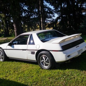1G2PE11R6JP219416 PONTIAC Fiero VIN
